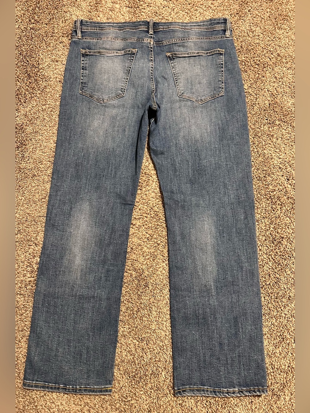 Chaps Men's Relaxed Straight-Leg Blue Denim Jeans